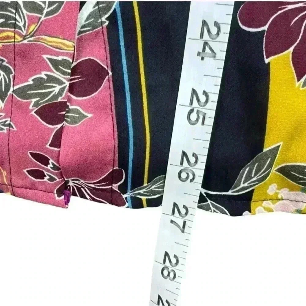 Apt. 9 Floral Mix Pattern Large Top - Picture 5 of 5